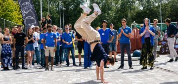 Breakdance_headerafbeelding 1300x560